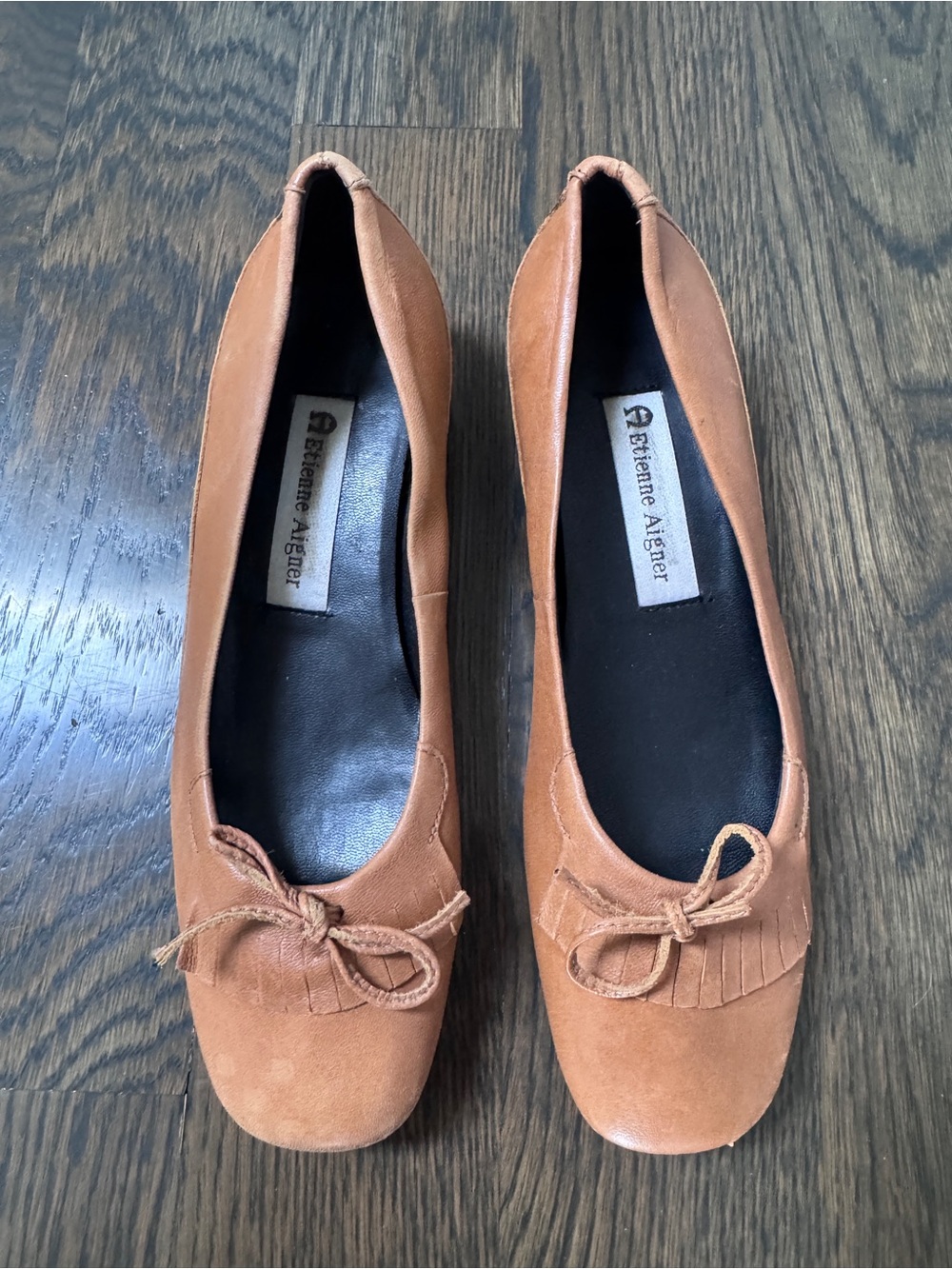 Vintage Etienne Aigner — Leather Ballet Flats w/ Kiltie Bow — Size 6